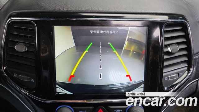 Jeep Cherokee 2019 — photo 15