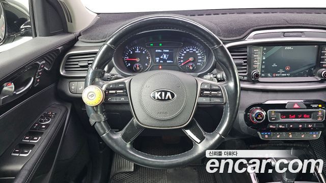 Kia Sorento 2018 — photo 14