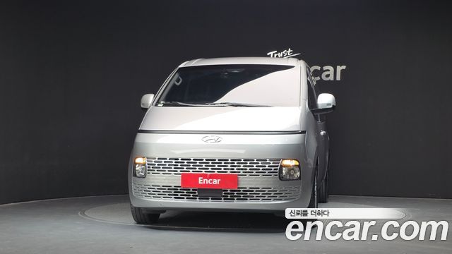 Hyundai Staria 2022 — photo 3