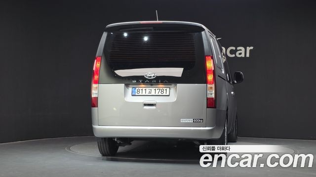 Hyundai Staria 2022 — photo 4