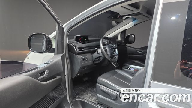 Hyundai Staria 2022 — photo 10