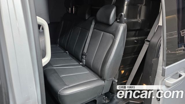 Hyundai Staria 2022 — photo 11