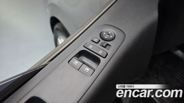 Hyundai Staria 2022 — photo 13