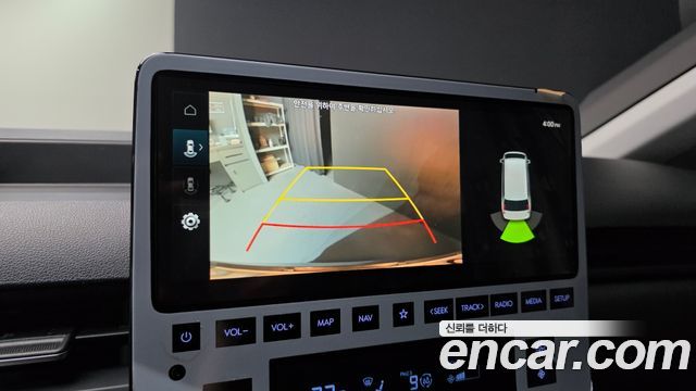 Hyundai Staria 2022 — photo 16