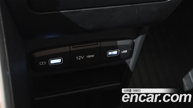 Hyundai Staria 2022 — photo 18