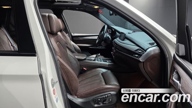 BMW X5 2017 — photo 12
