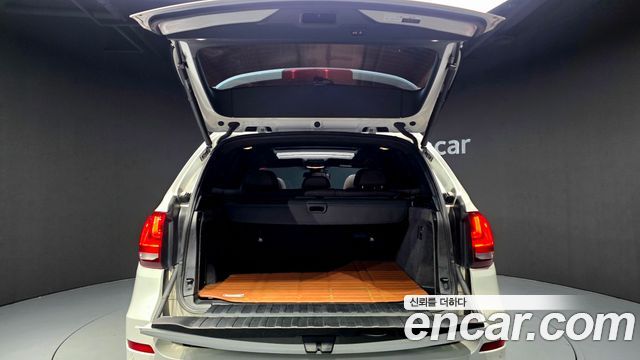 BMW X5 2017 — photo 19