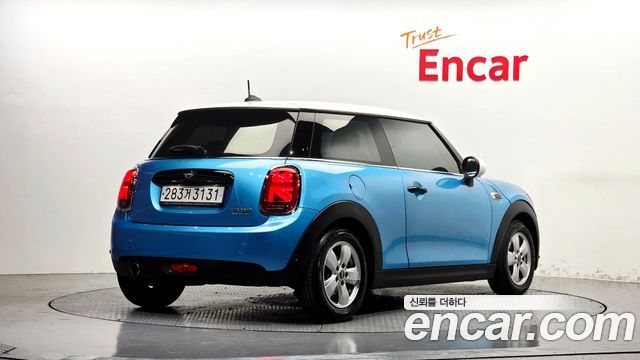 Mini Cooper 2019 — photo 2
