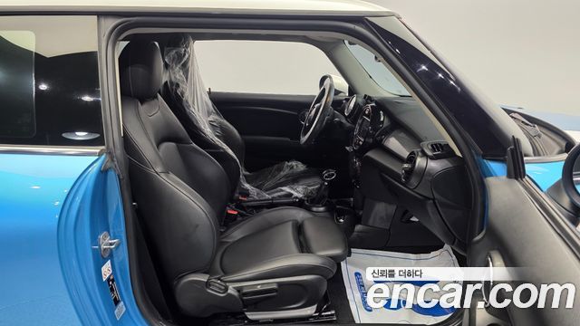 Mini Cooper 2019 — photo 12
