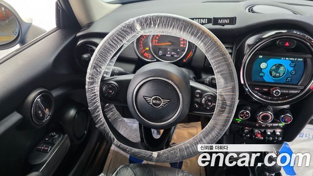 Mini Cooper 2019 — photo 13