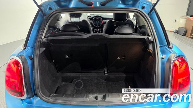 Mini Cooper 2019 — photo 20