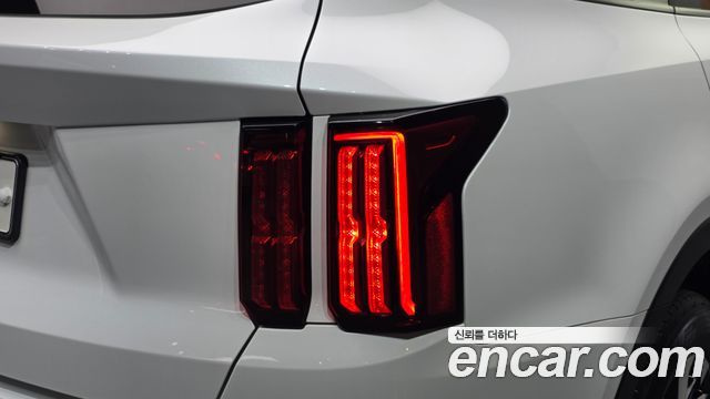 Kia Sorento 2023 — photo 9