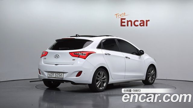 Hyundai i30 2016 — photo 2
