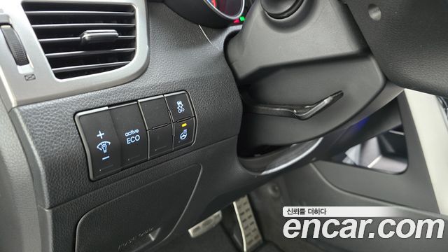 Hyundai i30 2016 — photo 23