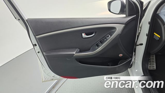 Hyundai i30 2016 — photo 14