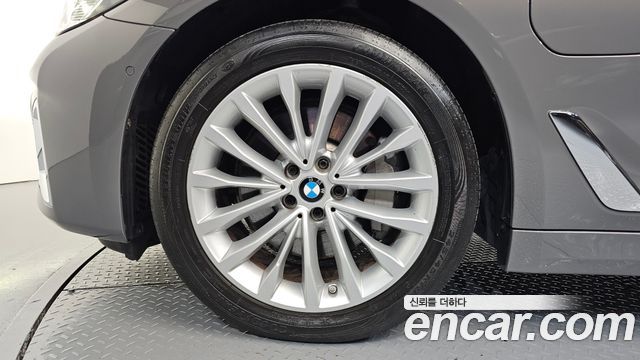 BMW 5-Series 2021 — photo 5