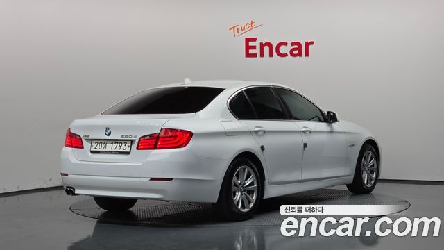 BMW 5-Series 2013 — photo 2