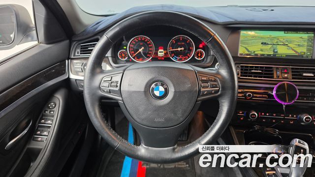BMW 5-Series 2013 — photo 13