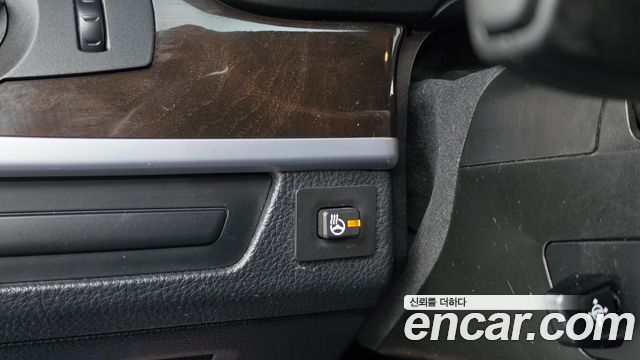 BMW 5-Series 2013 — photo 15