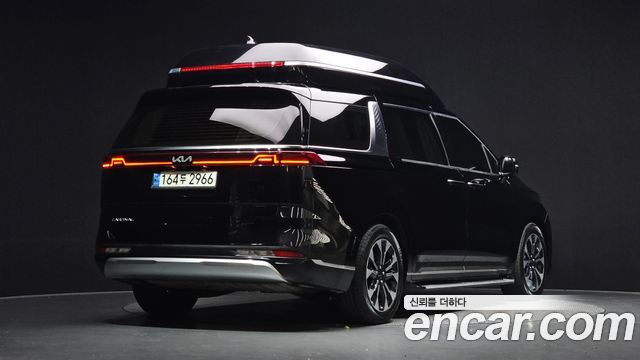 Kia Canival 2022 — photo 2