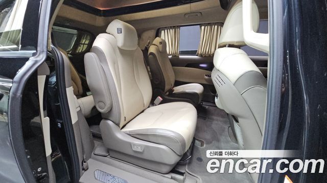 Kia Canival 2022 — photo 17