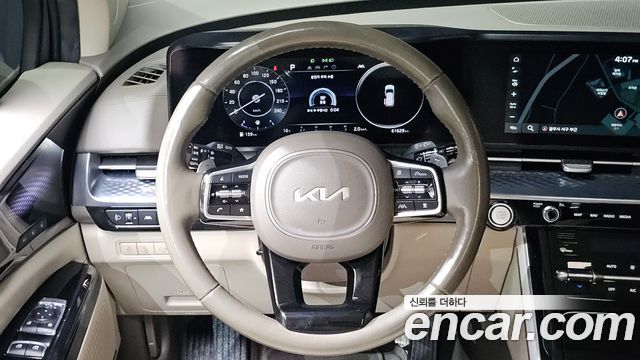 Kia Canival 2022 — photo 19