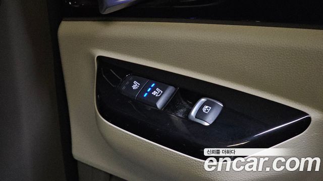Kia Canival 2022 — photo 27