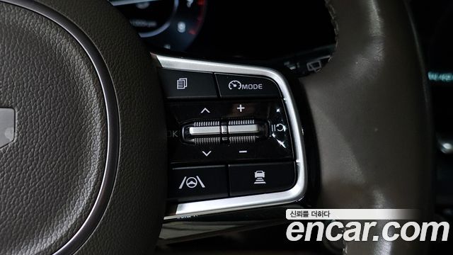 Kia Canival 2022 — photo 32