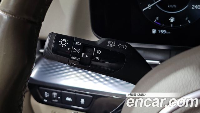 Kia Canival 2022 — photo 34