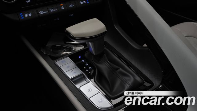 Hyundai AVANTE 2022 — photo 12
