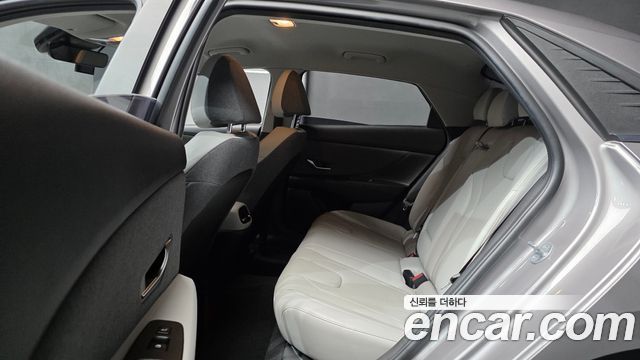 Hyundai AVANTE 2022 — photo 18