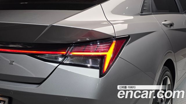 Hyundai AVANTE 2022 — photo 9