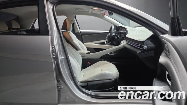 Hyundai AVANTE 2022 — photo 16