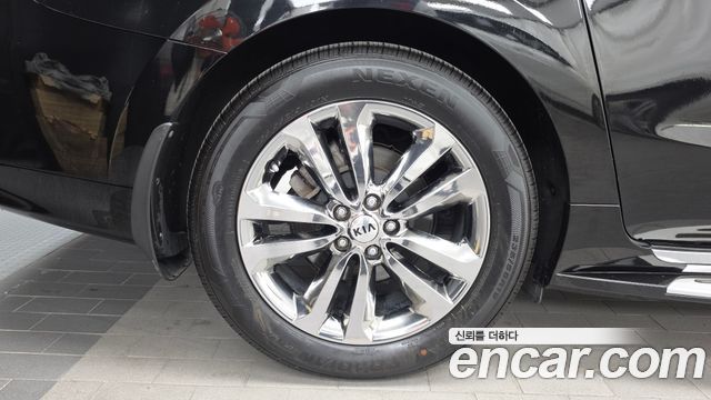 Kia Canival 2018 — photo 5