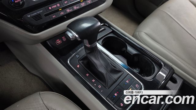 Kia Canival 2018 — photo 12