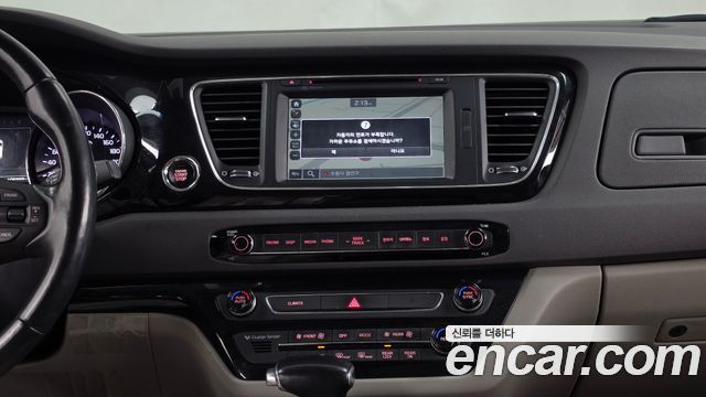Kia Canival 2018 — photo 20