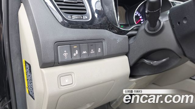 Kia Canival 2018 — photo 22