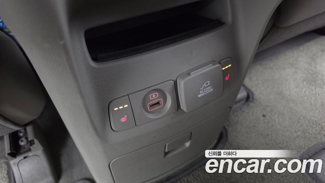 Kia Canival 2018 — photo 25