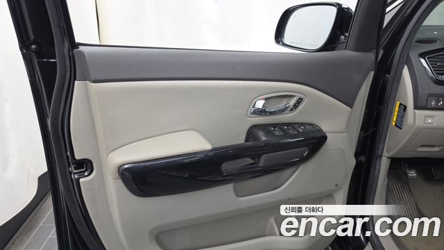 Kia Canival 2018 — photo 14