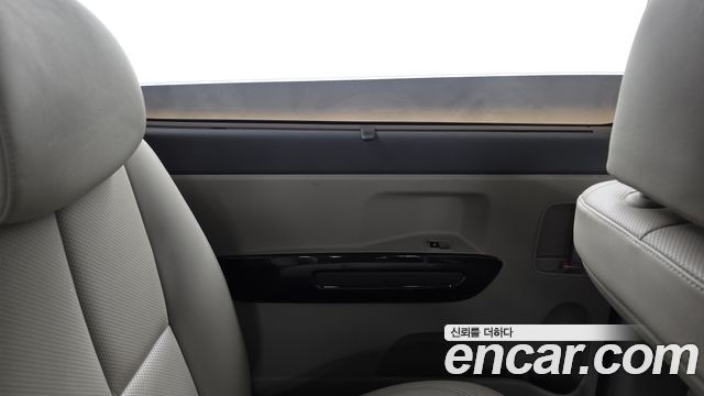 Kia Canival 2018 — photo 15