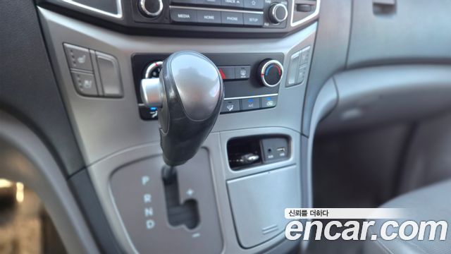 Hyundai Starex 2020 — photo 8