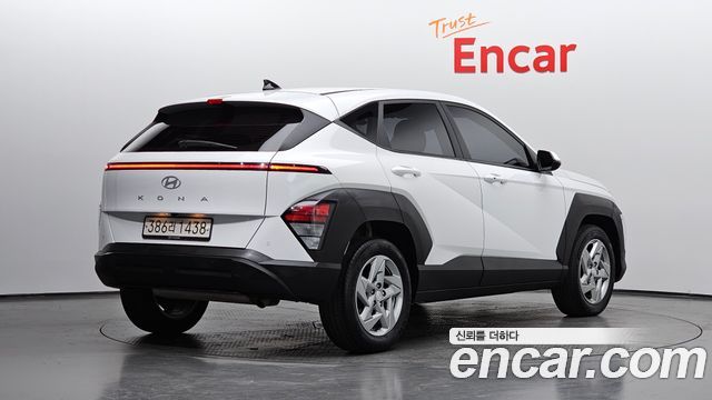 Hyundai Kona 2023 — photo 2