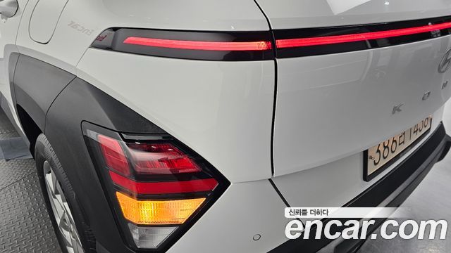 Hyundai Kona 2023 — photo 9