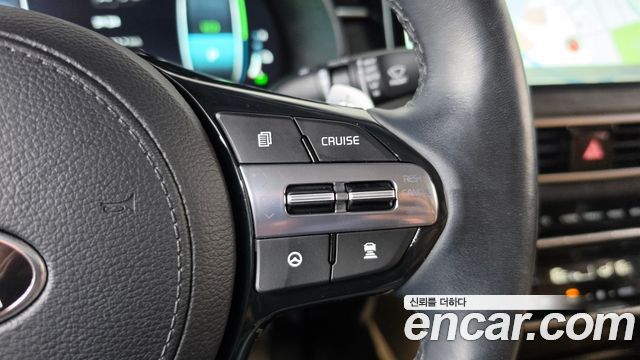 Kia K7 2021 — photo 22