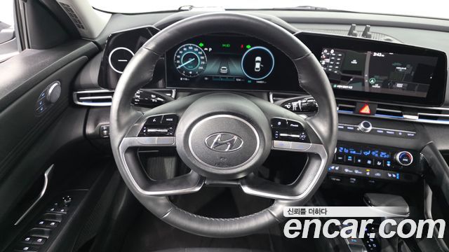 Hyundai AVANTE 2021 — photo 20
