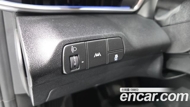 Hyundai AVANTE 2021 — photo 25