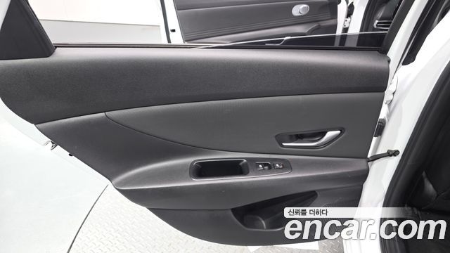 Hyundai AVANTE 2021 — photo 15