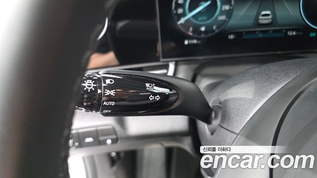 Hyundai AVANTE 2021 — photo 28