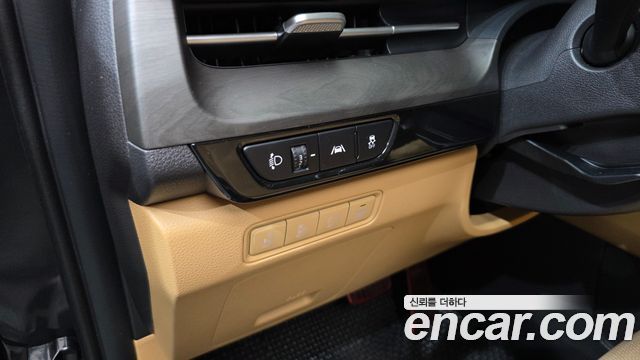 Kia Canival 2022 — photo 20