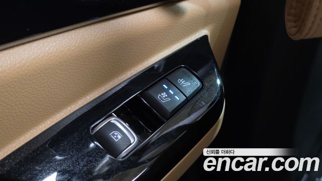 Kia Canival 2022 — photo 28